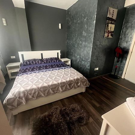 Dd Residence Otopeni Luaran gambar